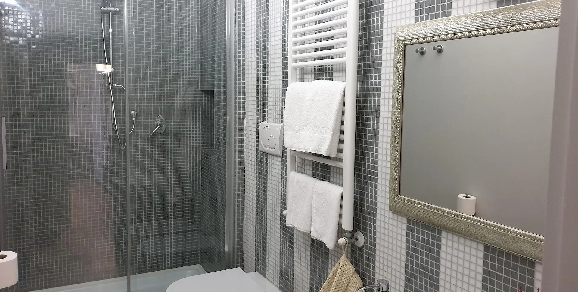 מלון רומא Relais Casa Della Fornarina בית הארחה