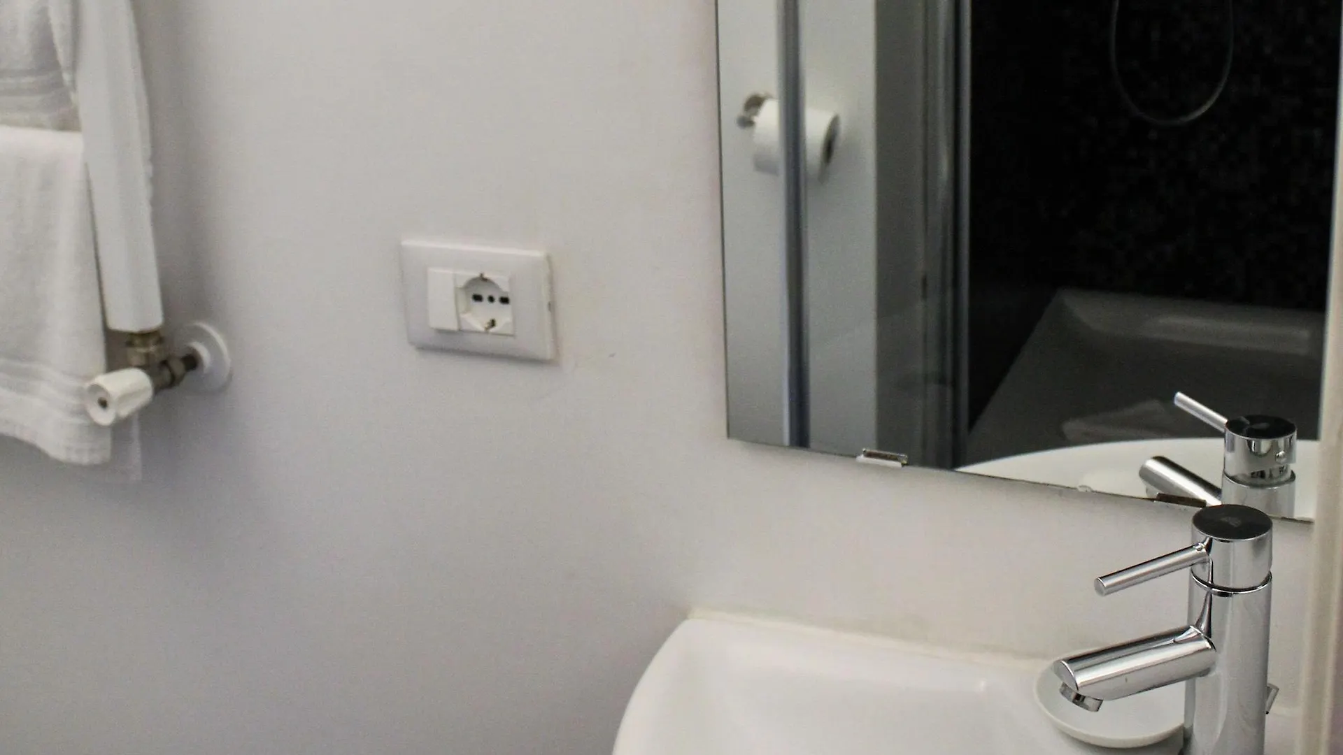 מלון רומא Relais Casa Della Fornarina 3*,