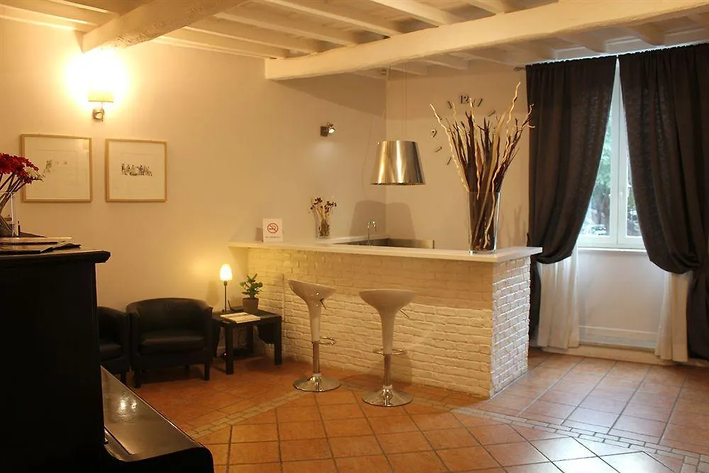מלון רומא Relais Casa Della Fornarina בית הארחה